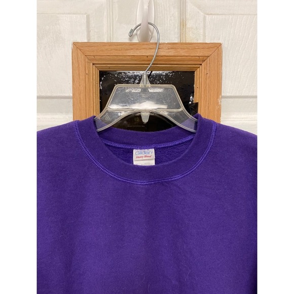 Gildan Heavy Blend Purple Sweatshirt Women's Medium Crewneck Pullover - Picture 2 of 6